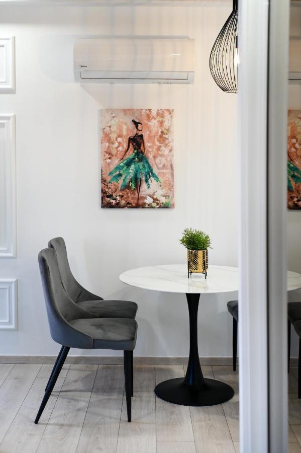 Royal Primera Apartment